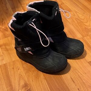 Totes Kids Black and Pink Snow Boots